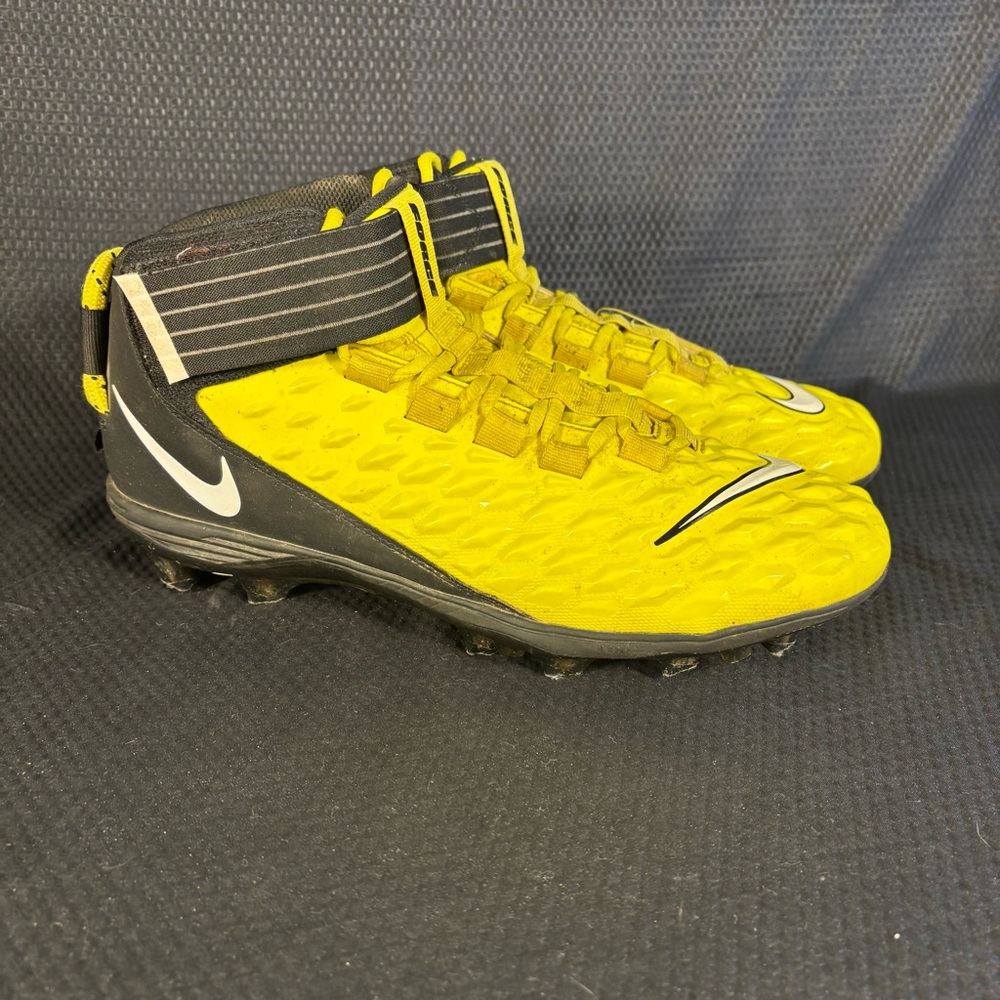 Mens Nike Size 11.5 AH4000-701 Force Savage Pro 2 TD Football Cleats Yellow